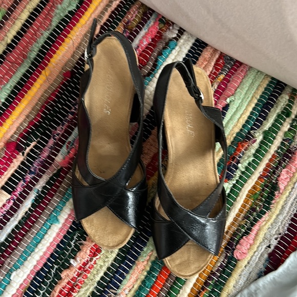 Sandals size 6 just tried on beautifully selected nice pair - Picture 2 of 4